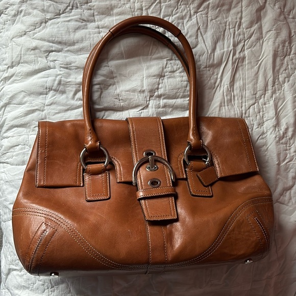 Coach Tan Leather Shoulder Buckle bag L0693-F08A11 - Picture 1 of 9